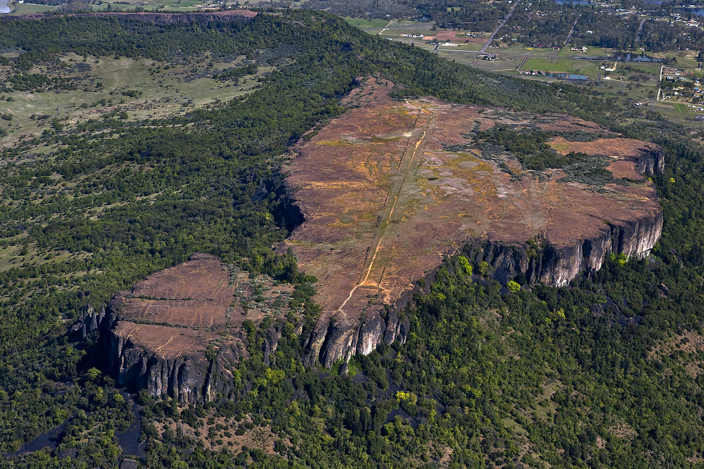 Table Rocks Area of Critical Environmental Concern, Oregon