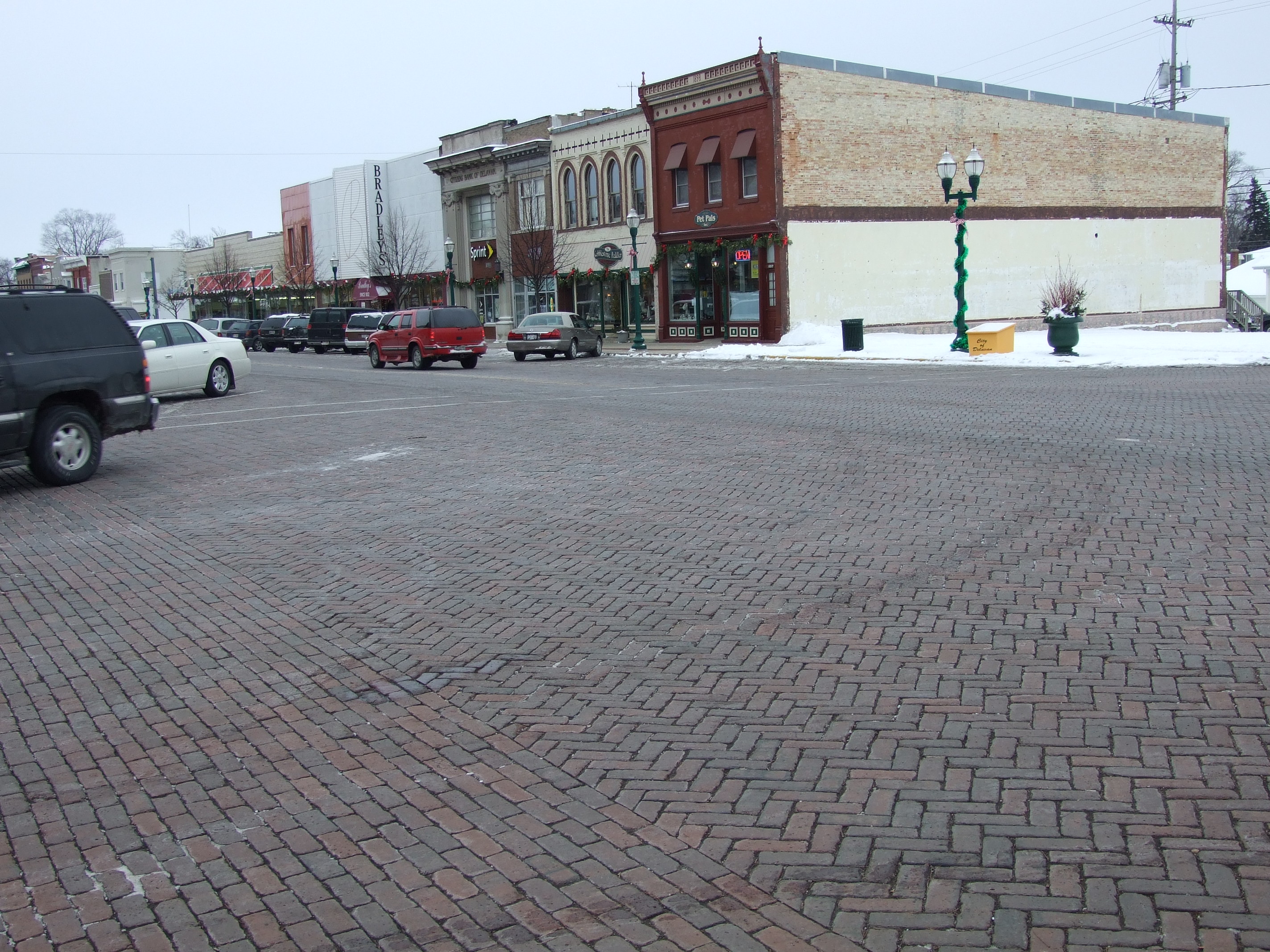 File:0712 Delavan historic brick street.JPG