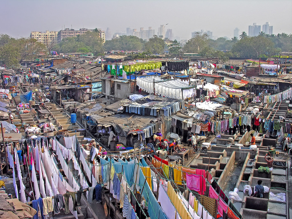 India-7837 - A Huge Laundry