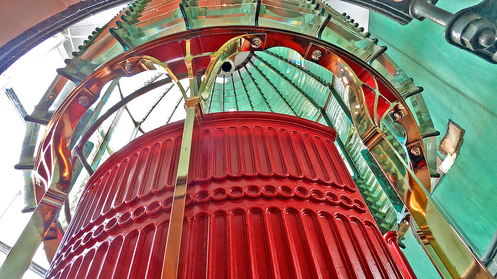 California-06514 - Fresnel Lens